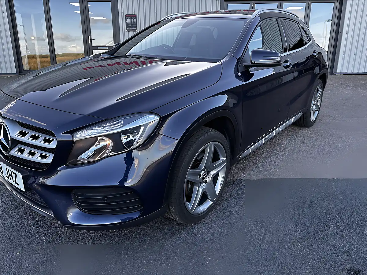Used 2018 Mercedes-Benz Gla AMG Line Blue - Interior and Exterior details 6