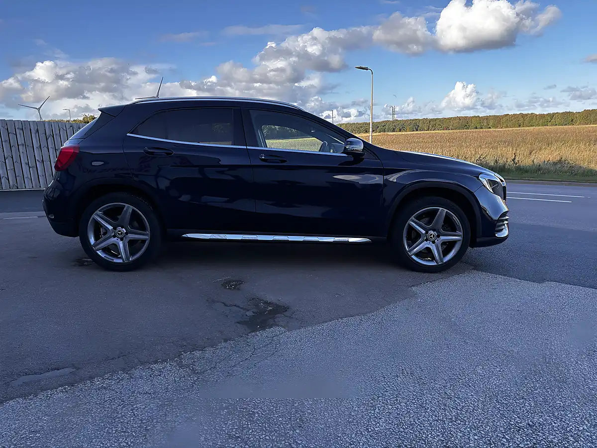 Used 2018 Mercedes-Benz Gla AMG Line Blue - Interior and Exterior details 8