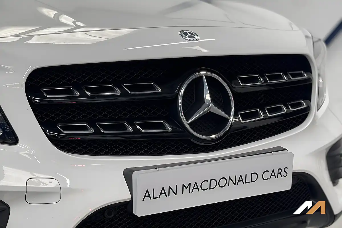 Used 2018 Mercedes-Benz Gla AMG Line (executive) White - Interior and Exterior details 13
