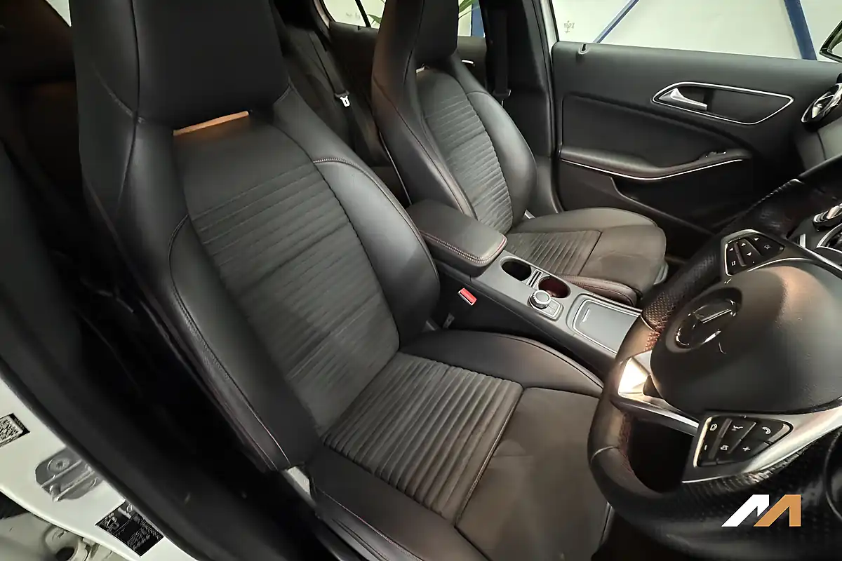 Used 2018 Mercedes-Benz Gla AMG Line (executive) White - Interior and Exterior details 15