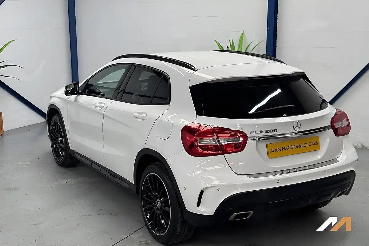 Used 2018 Mercedes-Benz Gla AMG Line (executive) White - Interior and Exterior details 3