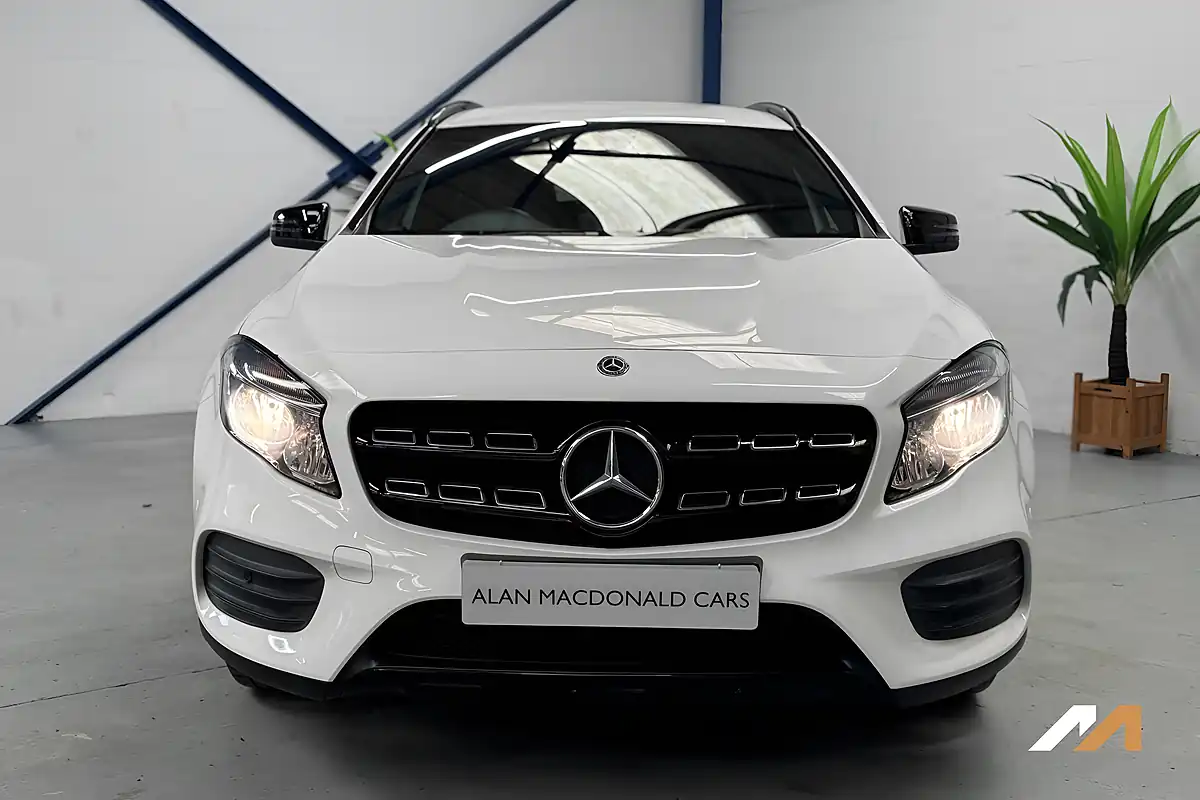 Used 2018 Mercedes-Benz Gla AMG Line (executive) White - Interior and Exterior details 4
