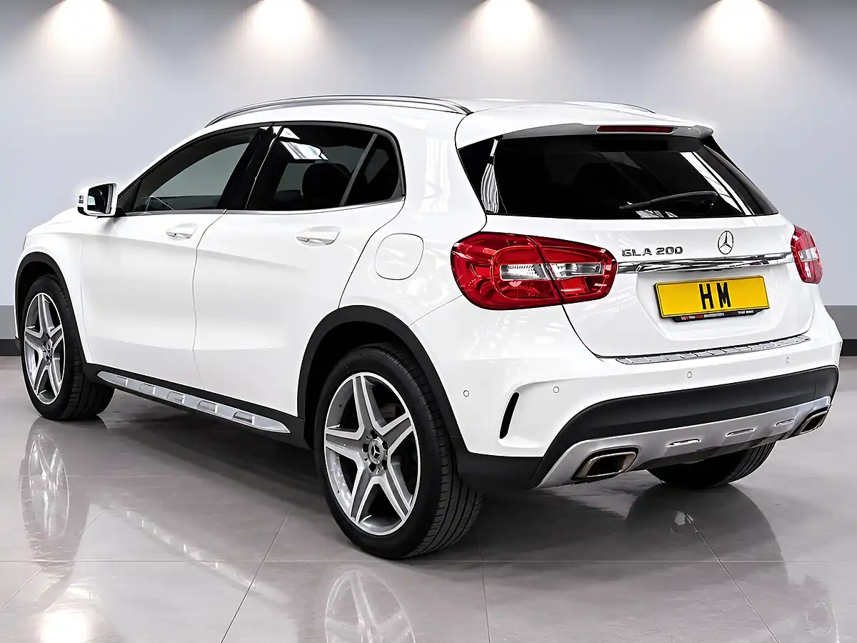 Used 2018 Mercedes-Benz Gla AMG Line (executive) White - Interior and Exterior details 5