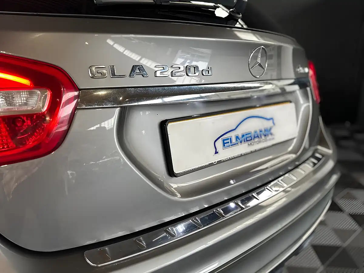Used 2018 Mercedes-Benz Gla AMG Line Metallic Grey - Interior and Exterior details 11