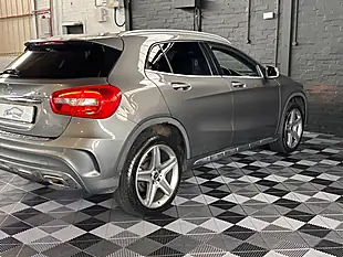 Used 2018 Mercedes-Benz Gla AMG Line Metallic Grey - Interior and Exterior details 15