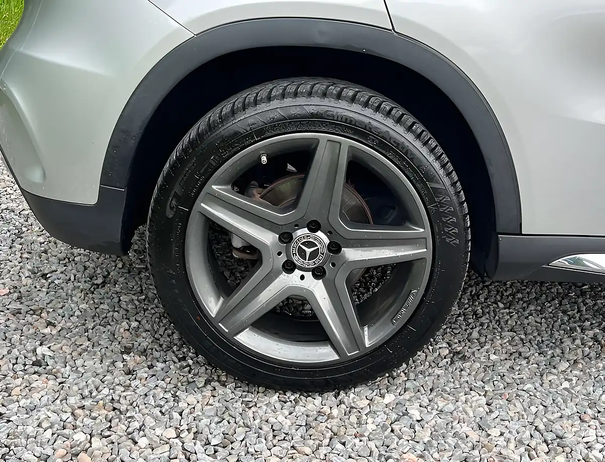 Used 2018 Mercedes-Benz Gla AMG Line Polar Silver - Interior and Exterior details 10