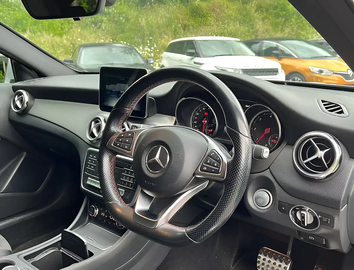 Used 2018 Mercedes-Benz Gla AMG Line Polar Silver - Interior and Exterior details 11