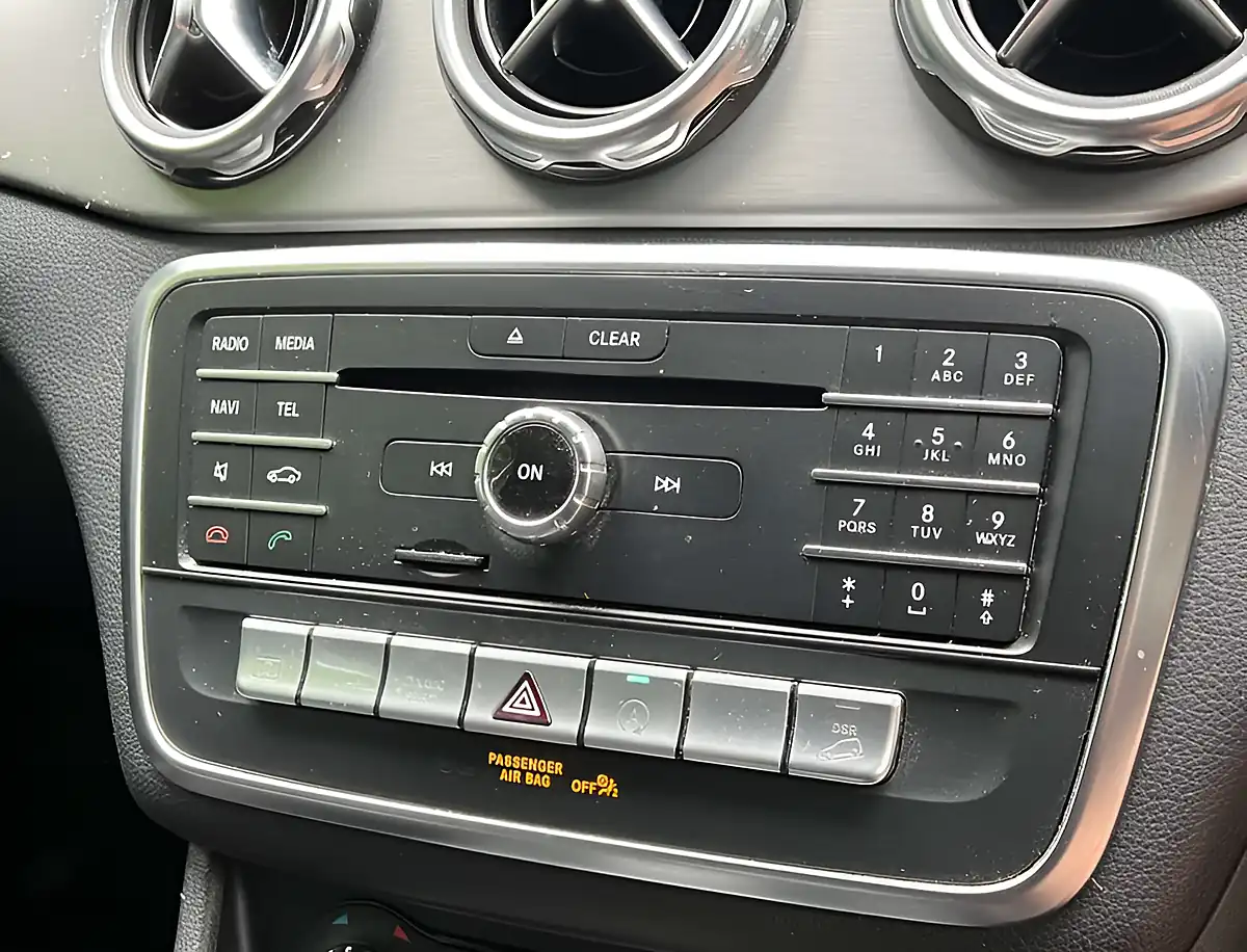 Used 2018 Mercedes-Benz Gla AMG Line Polar Silver - Interior and Exterior details 18