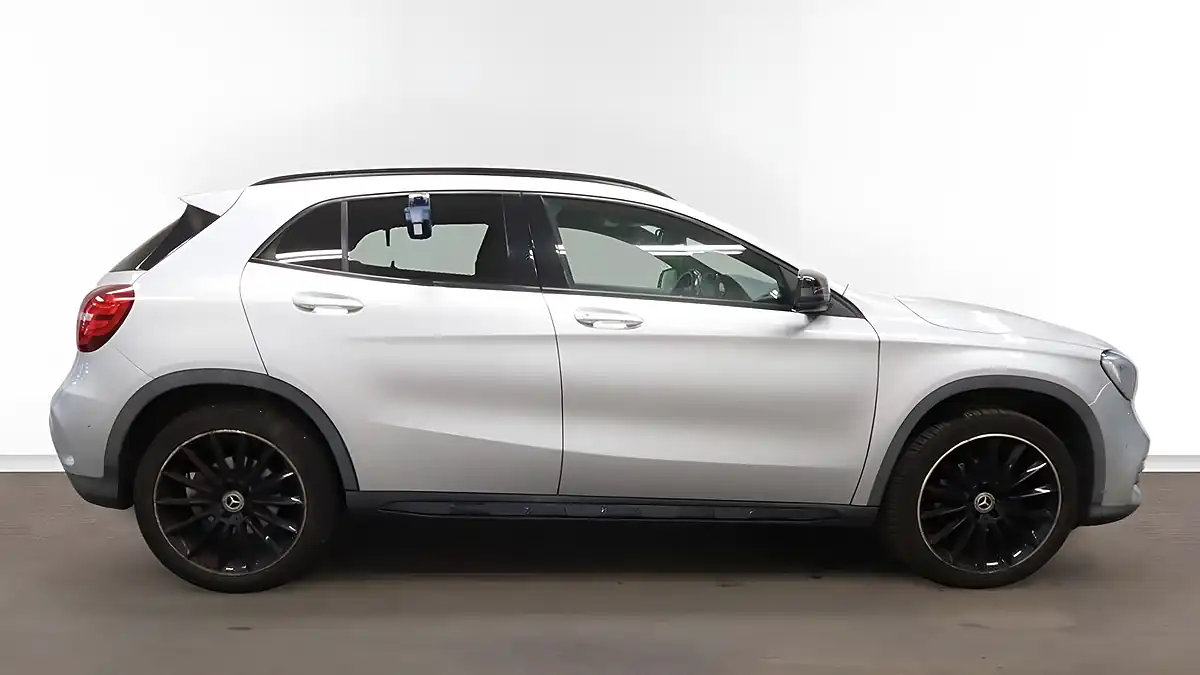Used 2018 Mercedes-Benz Gla AMG Line Premium Silver - Interior and Exterior details 5