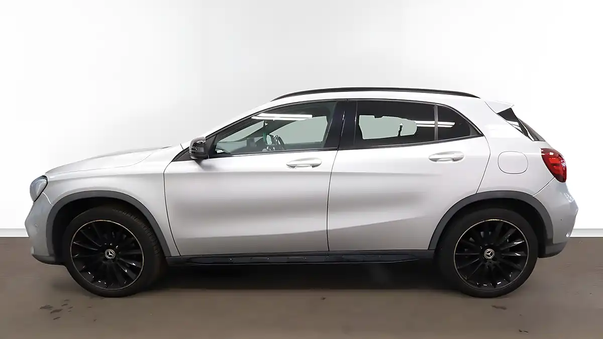 Used 2018 Mercedes-Benz Gla AMG Line Premium Silver - Interior and Exterior details 6