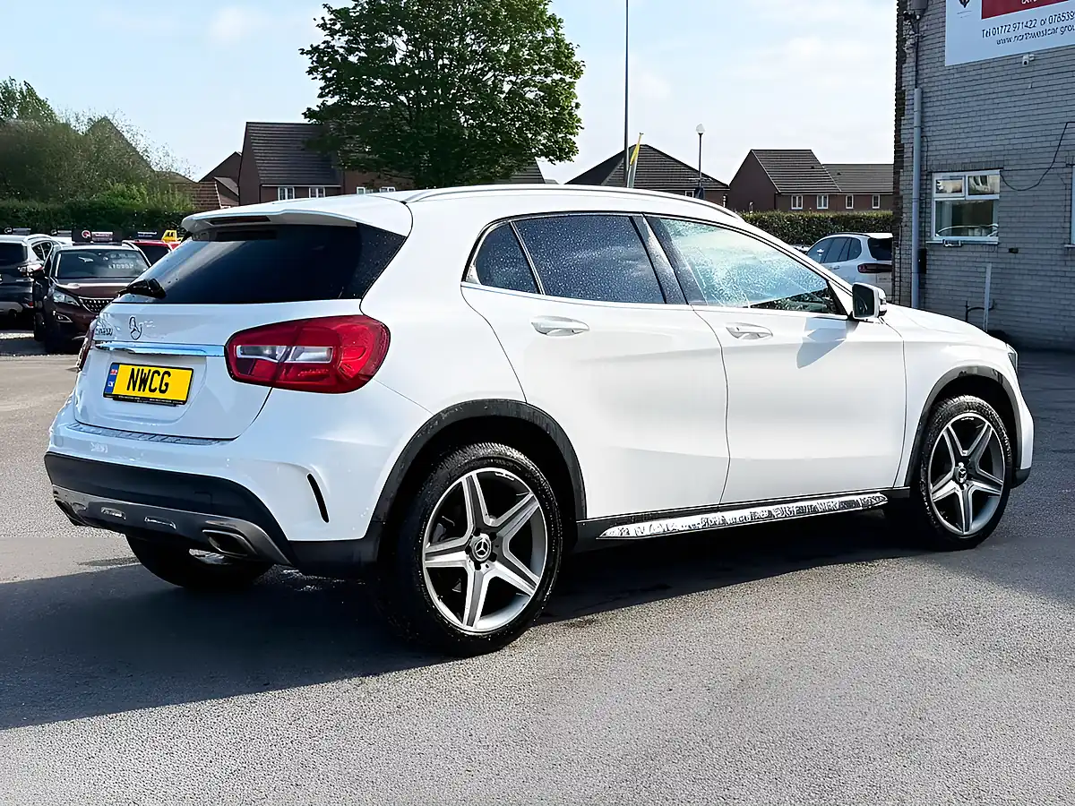 Used 2018 Mercedes-Benz Gla AMG Line White - Interior and Exterior details 12