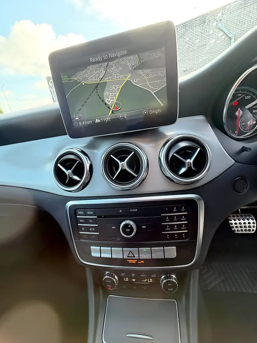 Used 2018 Mercedes-Benz Gla AMG Line White - Interior and Exterior details 17