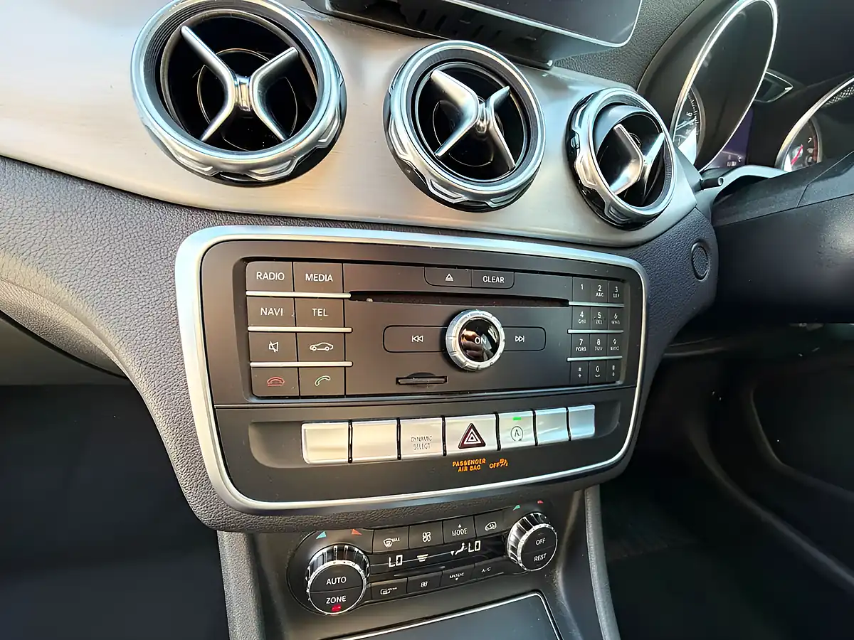 Used 2018 Mercedes-Benz Gla AMG Line White - Interior and Exterior details 18