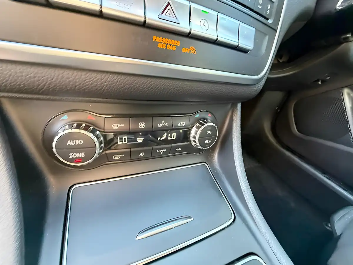 Used 2018 Mercedes-Benz Gla AMG Line White - Interior and Exterior details 19