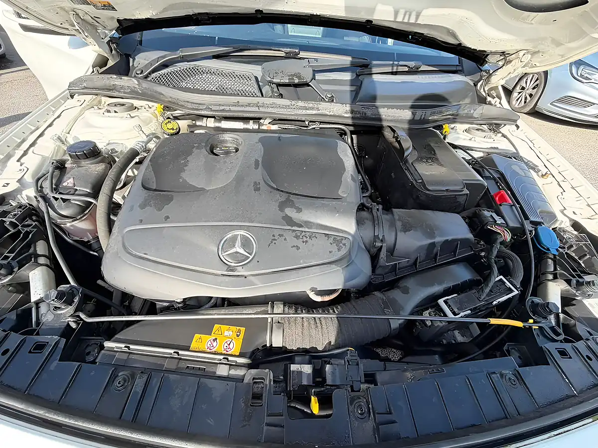 Used 2018 Mercedes-Benz Gla AMG Line White - Interior and Exterior details 4