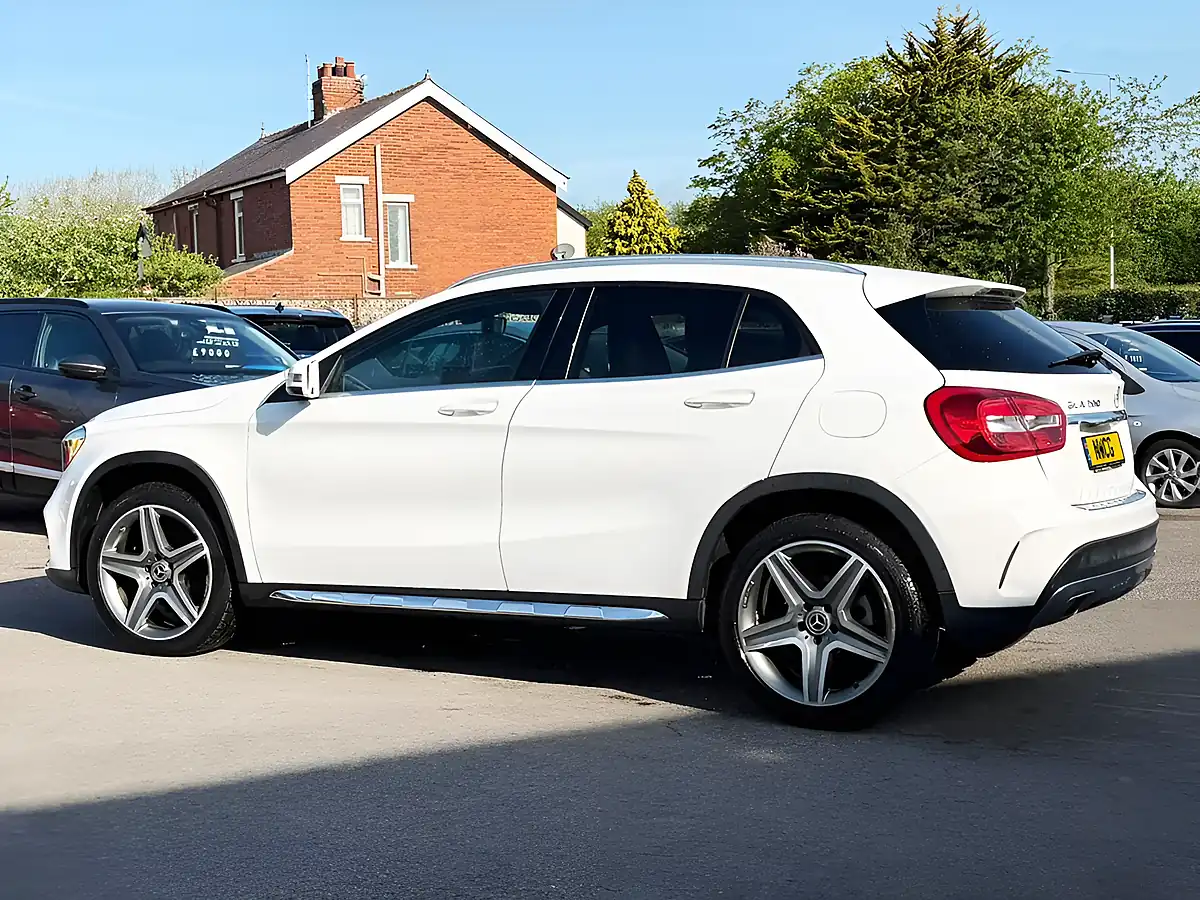 Used 2018 Mercedes-Benz Gla AMG Line White - Interior and Exterior details 7