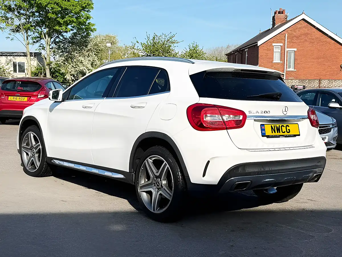 Used 2018 Mercedes-Benz Gla AMG Line White - Interior and Exterior details 8