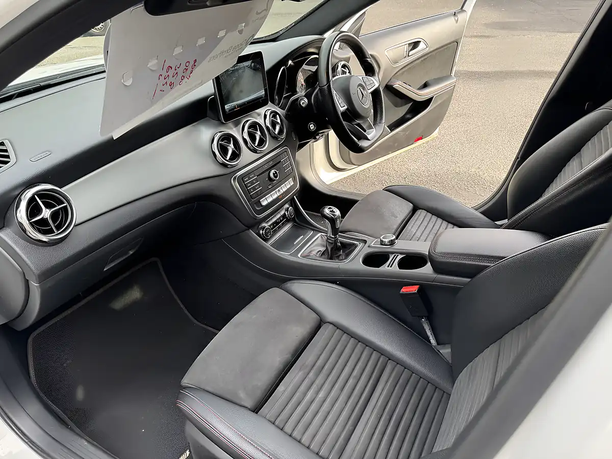 Used 2018 Mercedes-Benz Gla AMG Line White - Interior and Exterior details 2