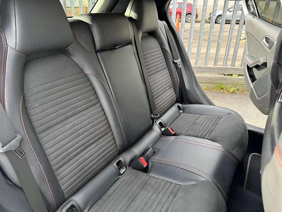Used 2018 Mercedes-Benz Gla AMG Line White - Interior and Exterior details 9