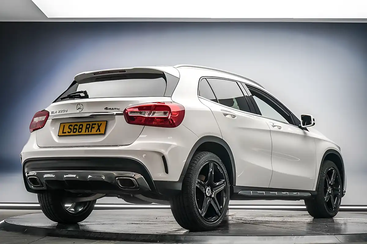 Used 2018 Mercedes-Benz Gla AMG Line White - Interior and Exterior details 3