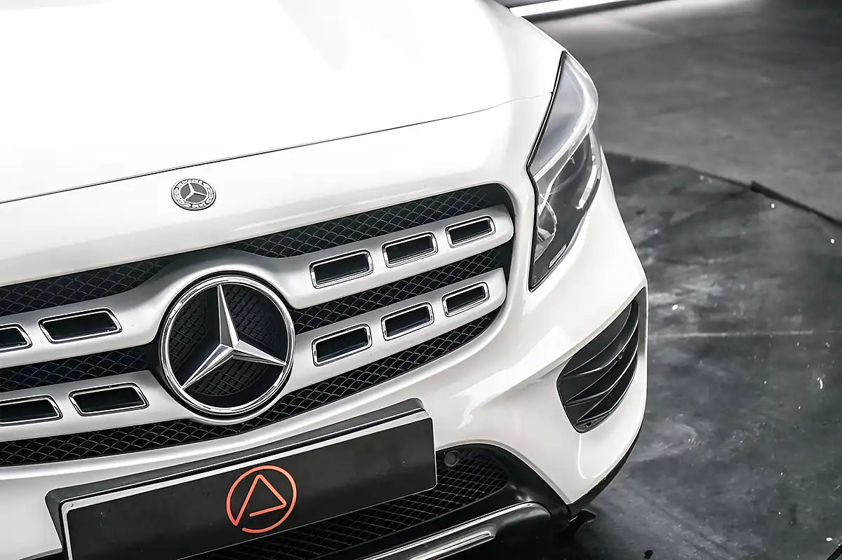Used 2018 Mercedes-Benz Gla AMG Line White - Interior and Exterior details 4