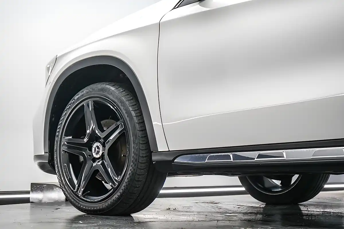 Used 2018 Mercedes-Benz Gla AMG Line White - Interior and Exterior details 6