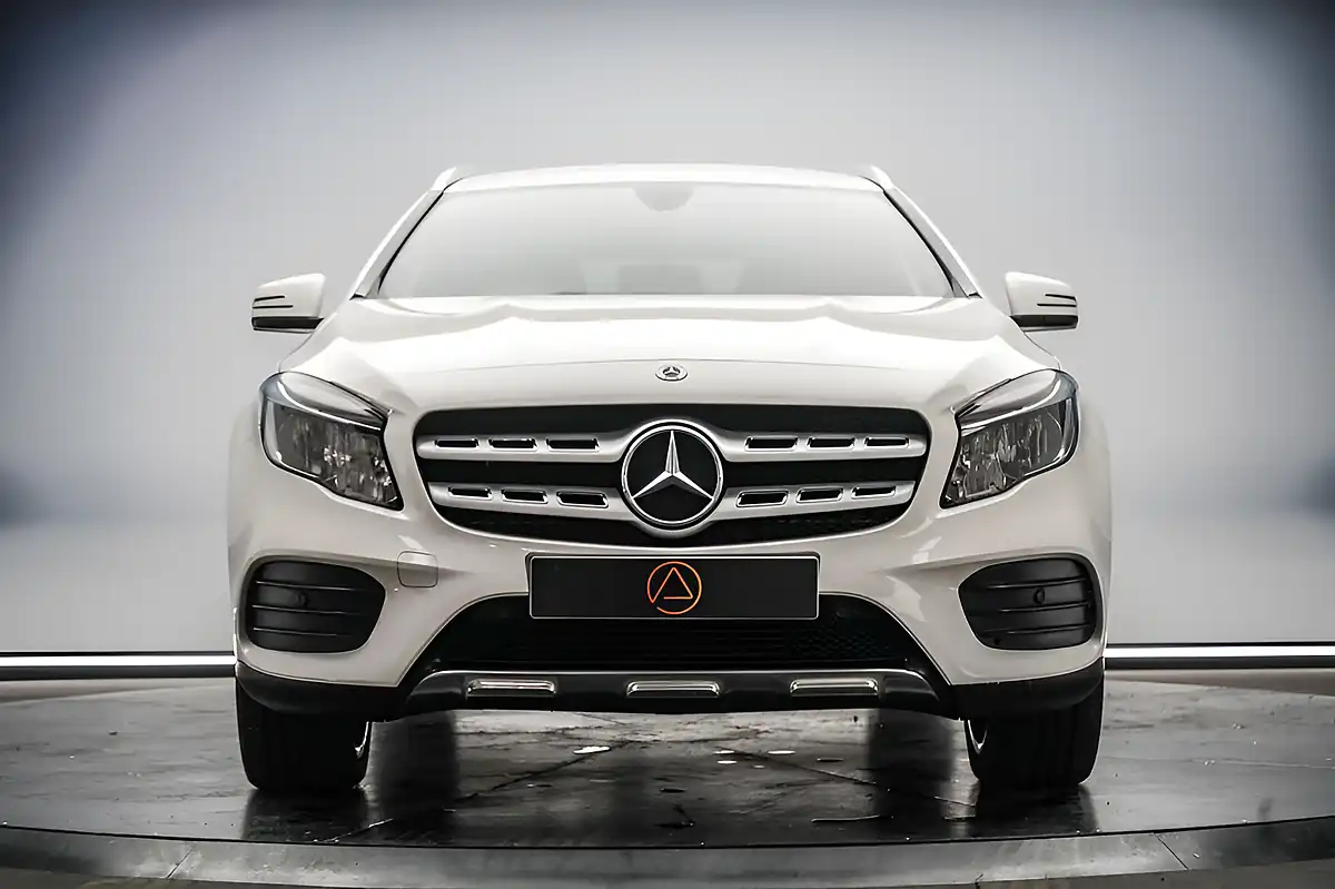 Used 2018 Mercedes-Benz Gla AMG Line White - Interior and Exterior details 8