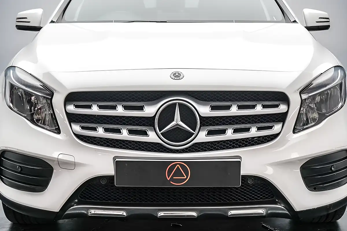 Used 2018 Mercedes-Benz Gla AMG Line White - Interior and Exterior details 9