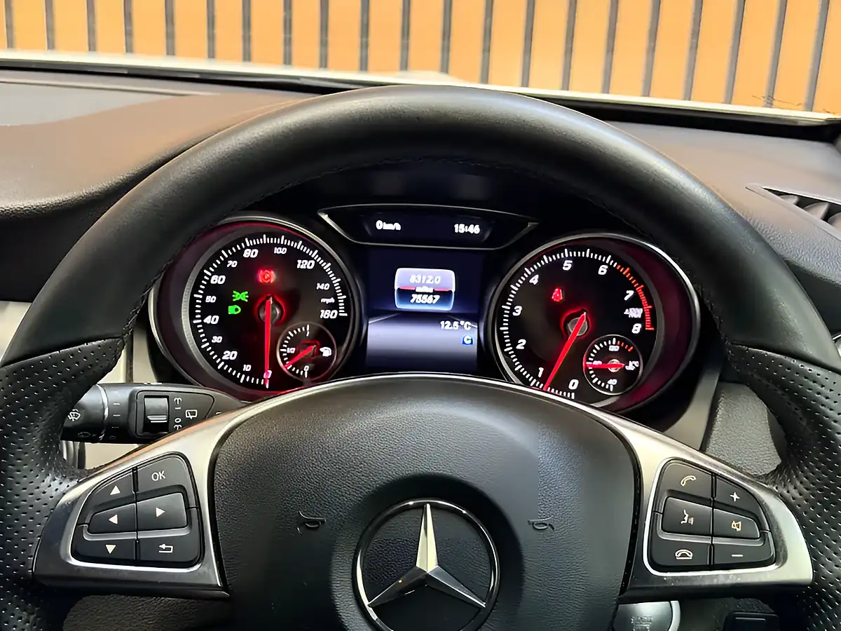 Used 2018 Mercedes-Benz Gla AMG Line White - Interior and Exterior details 12