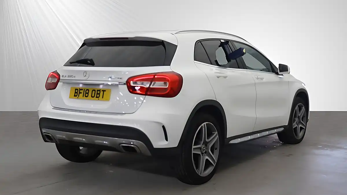 Used 2018 Mercedes-Benz Gla Class AMG Line White - Interior and Exterior details 13