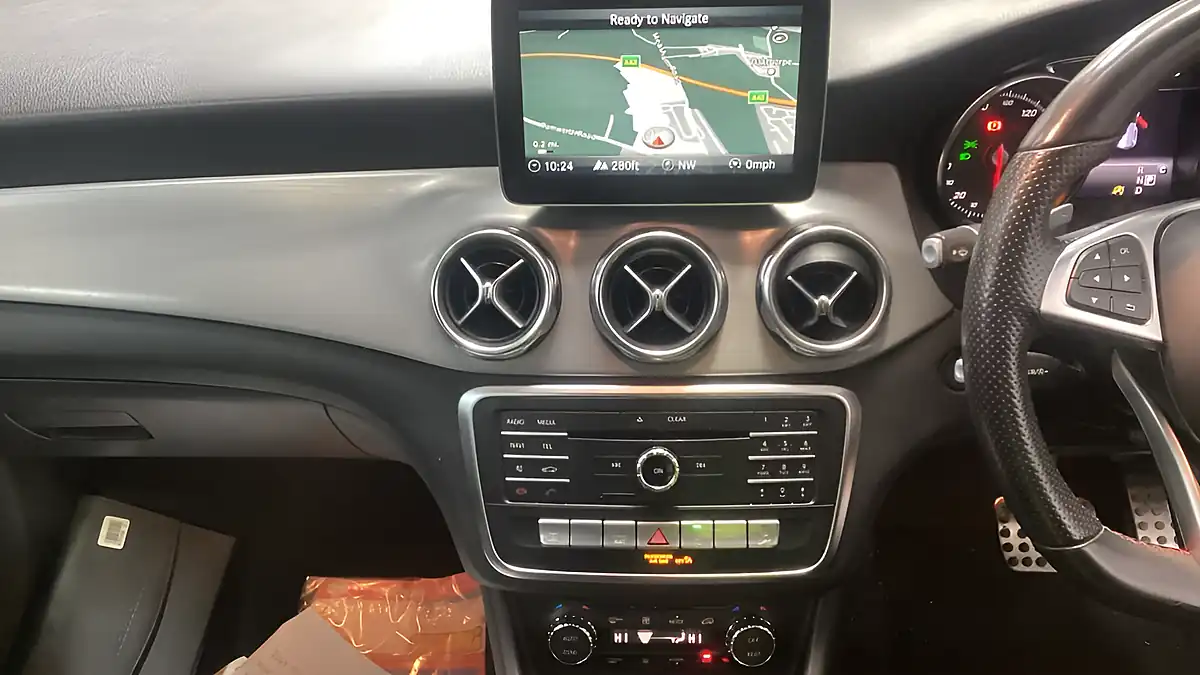 Used 2018 Mercedes-Benz Gla Class AMG Line White - Interior and Exterior details 17
