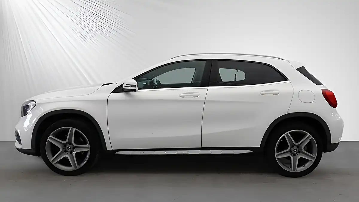 Used 2018 Mercedes-Benz Gla Class AMG Line White - Interior and Exterior details 6