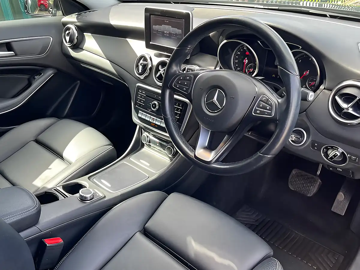 Used 2018 Mercedes-Benz Gla Class Se Black - Interior and Exterior details 16