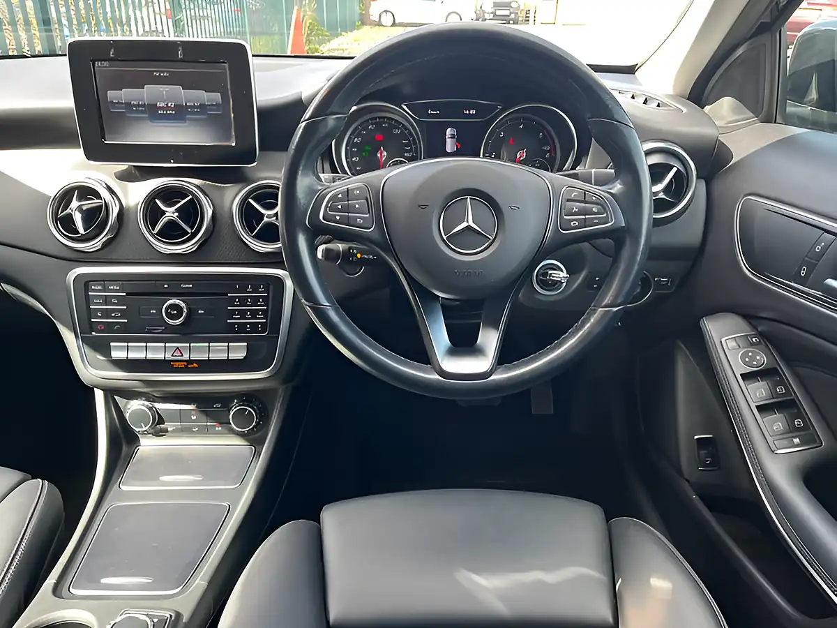 Used 2018 Mercedes-Benz Gla Class Se Black - Interior and Exterior details 9