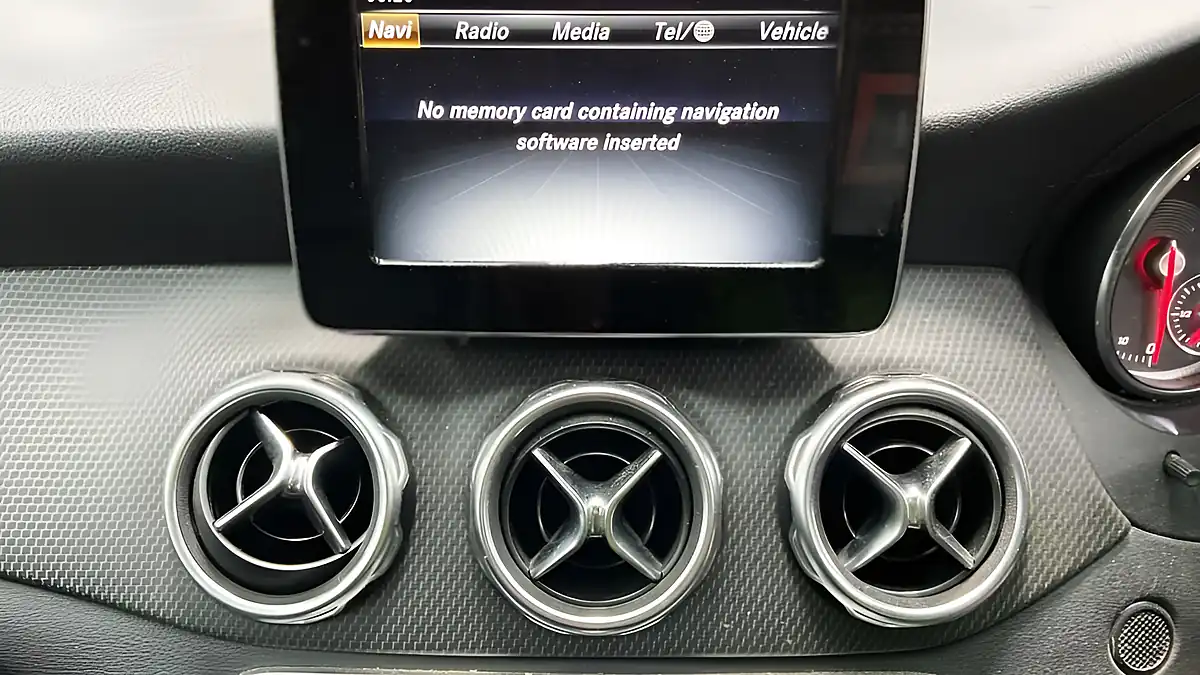 Used 2018 Mercedes-Benz Gla Se Black - Interior and Exterior details 9