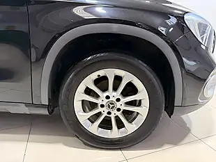 Used 2018 Mercedes-Benz Gla Se Black - Interior and Exterior details 13