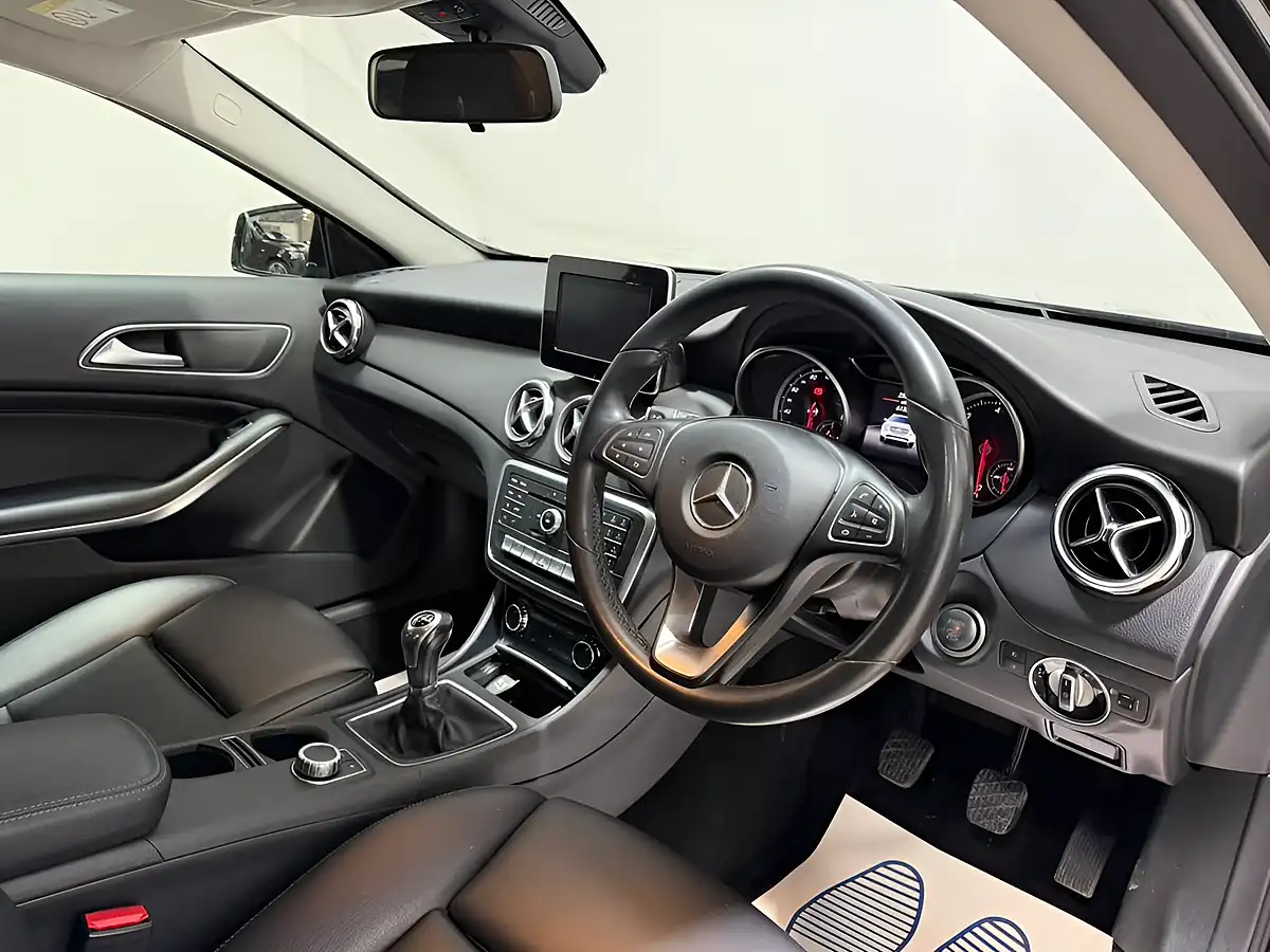 Used 2018 Mercedes-Benz Gla Se Black - Interior and Exterior details 14