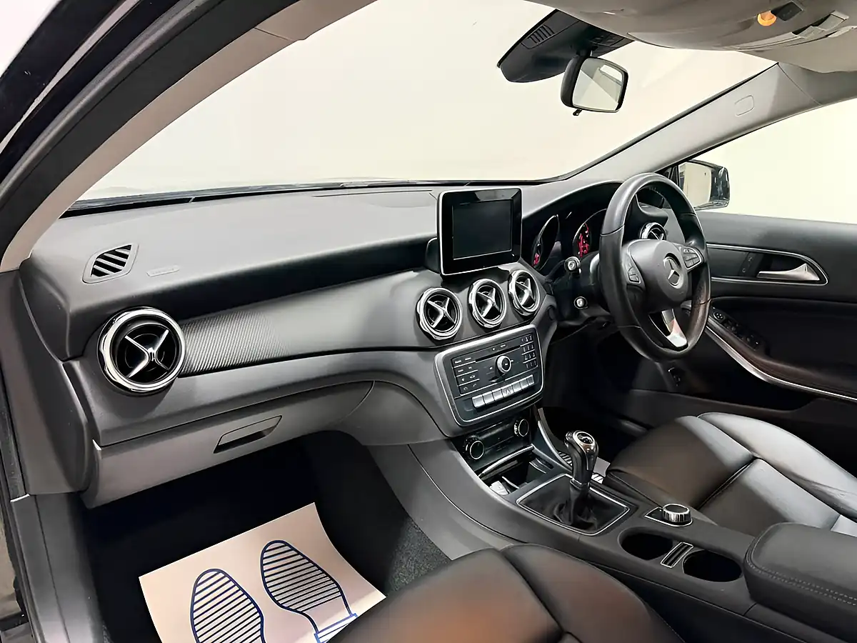 Used 2018 Mercedes-Benz Gla Se Black - Interior and Exterior details 16