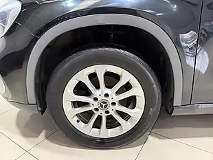 Used 2018 Mercedes-Benz Gla Se Black - Interior and Exterior details 5