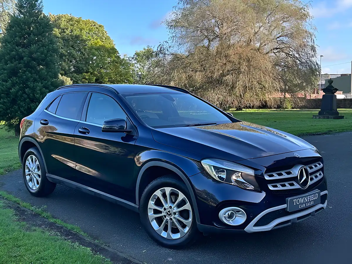 Used 2018 Mercedes-Benz Gla Se Blue - Interior and Exterior details 10