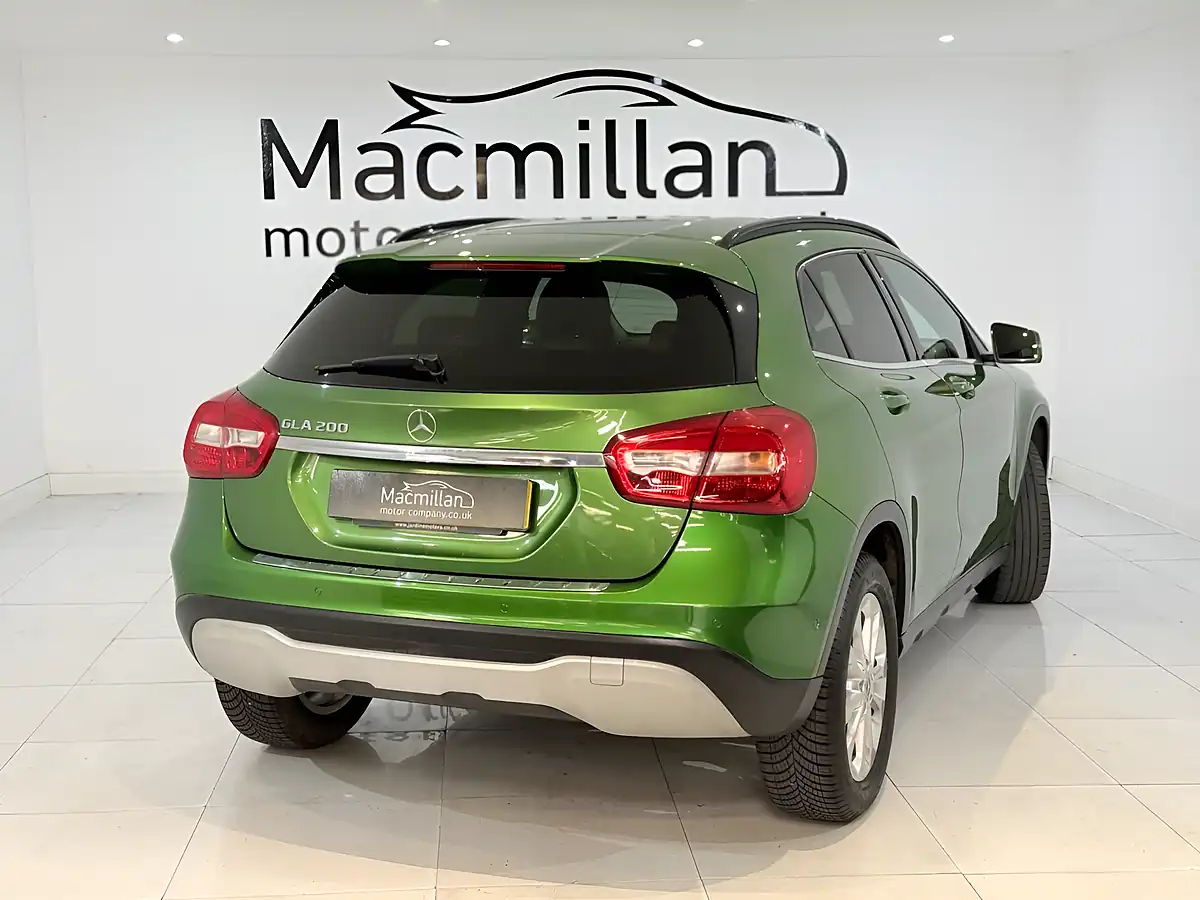 Used 2018 Mercedes-Benz Gla Se (executive) Green - Interior and Exterior details 10
