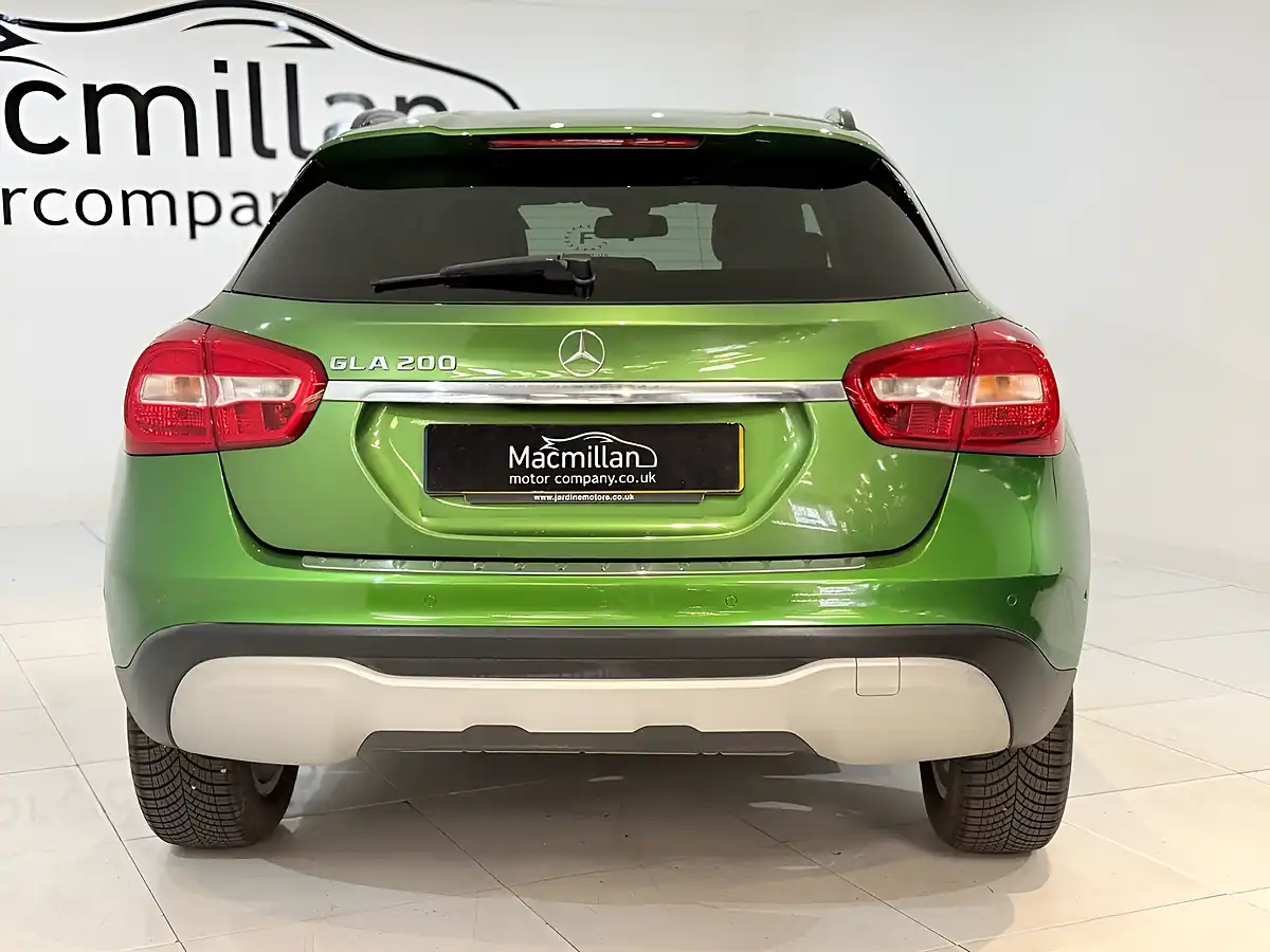 Used 2018 Mercedes-Benz Gla Se (executive) Green - Interior and Exterior details 12