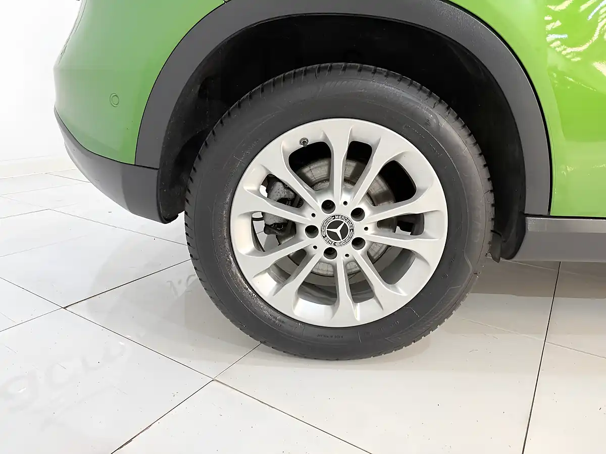 Used 2018 Mercedes-Benz Gla Se (executive) Green - Interior and Exterior details 14