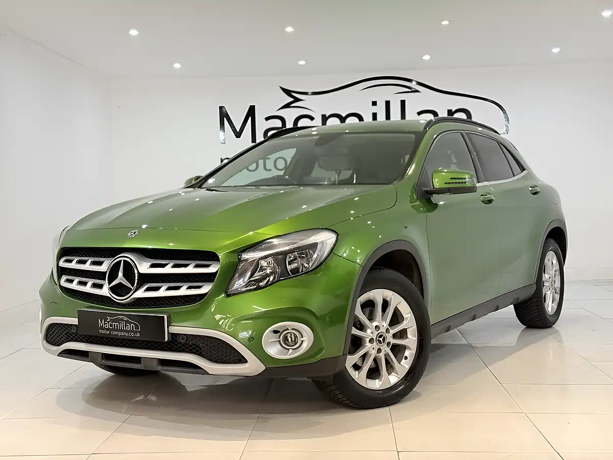Used 2018 Mercedes-Benz Gla Se (executive) Green - Interior and Exterior details 7