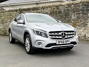 Used 2018 Mercedes-Benz Gla Se Executive Iridium Silver - Interior and Exterior details 11