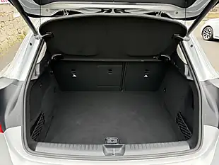Used 2018 Mercedes-Benz Gla Se Executive Iridium Silver - Interior and Exterior details 15