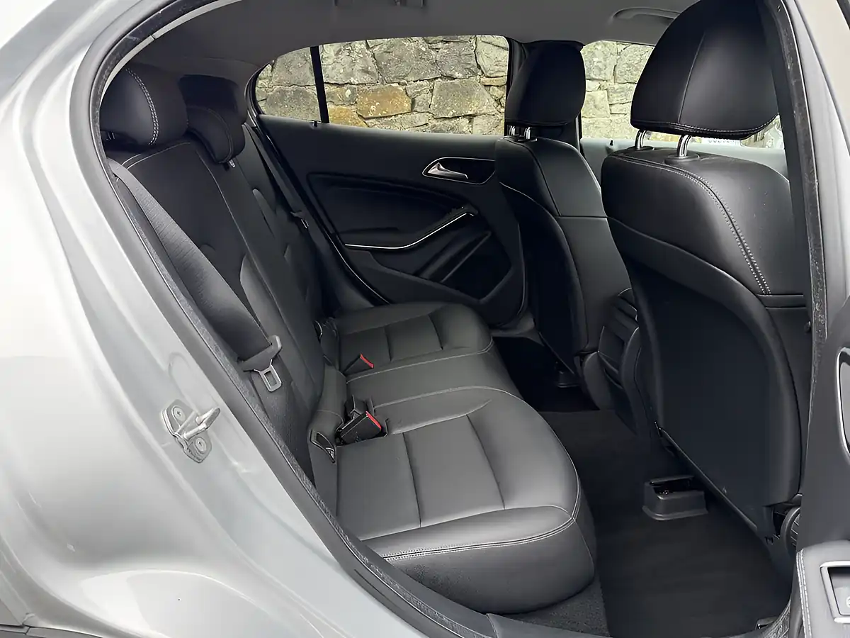 Used 2018 Mercedes-Benz Gla Se Executive Iridium Silver - Interior and Exterior details 8