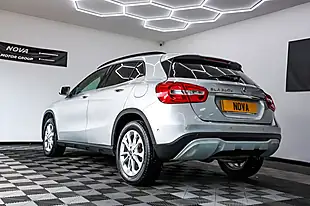 Used 2018 Mercedes-Benz Gla Se (executive) Silver - Interior and Exterior details 12