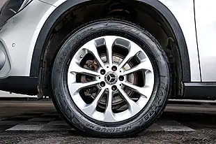 Used 2018 Mercedes-Benz Gla Se (executive) Silver - Interior and Exterior details 16