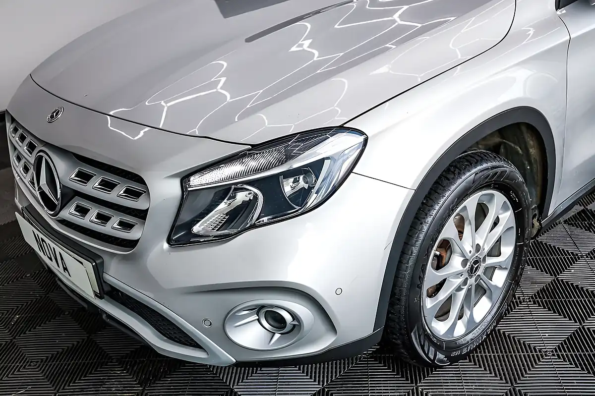 Used 2018 Mercedes-Benz Gla Se (executive) Silver - Interior and Exterior details 18